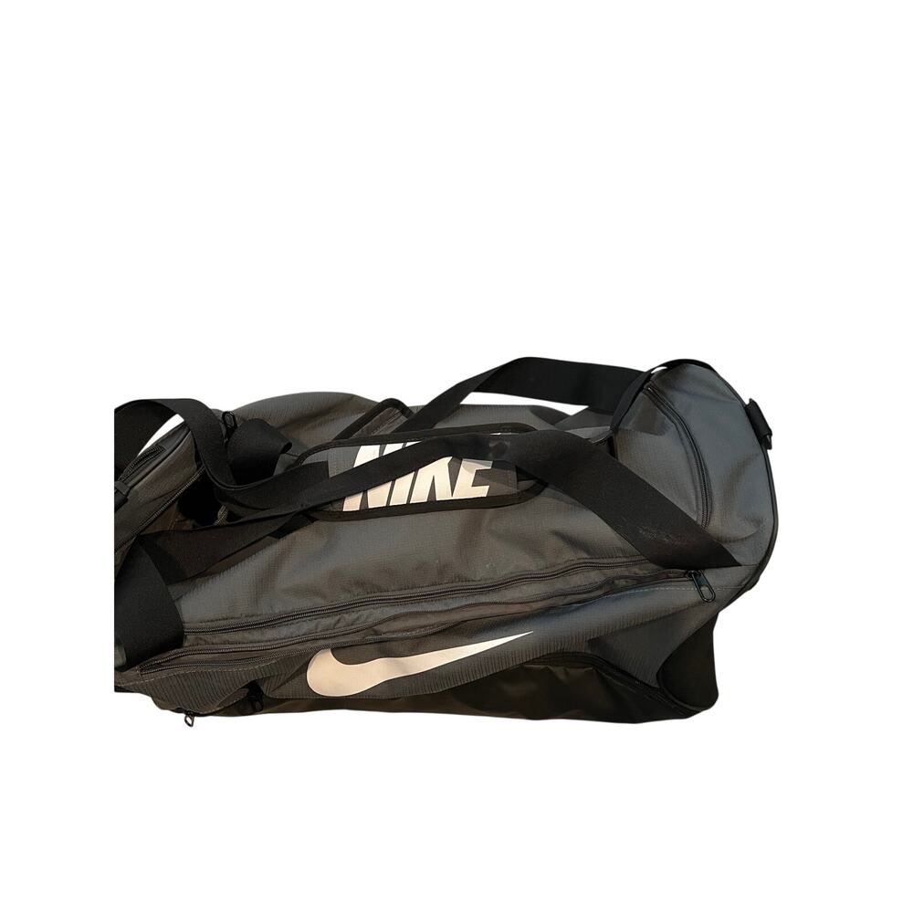 Nike Brasilia 9.5 Gray Black Medium 60L Duffel Gym Bag